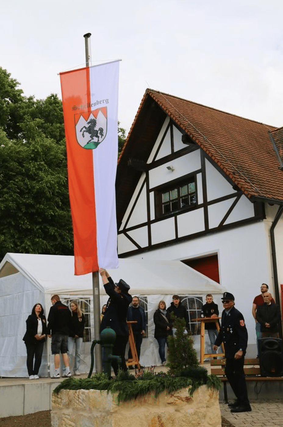 Brunnenübergabe und Feuerwehrehrungen